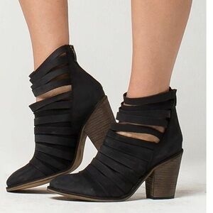 Free People Hybrid Ankle Bootie 38 US 8 Strappy Black Nubuck Leather Chunky Heel